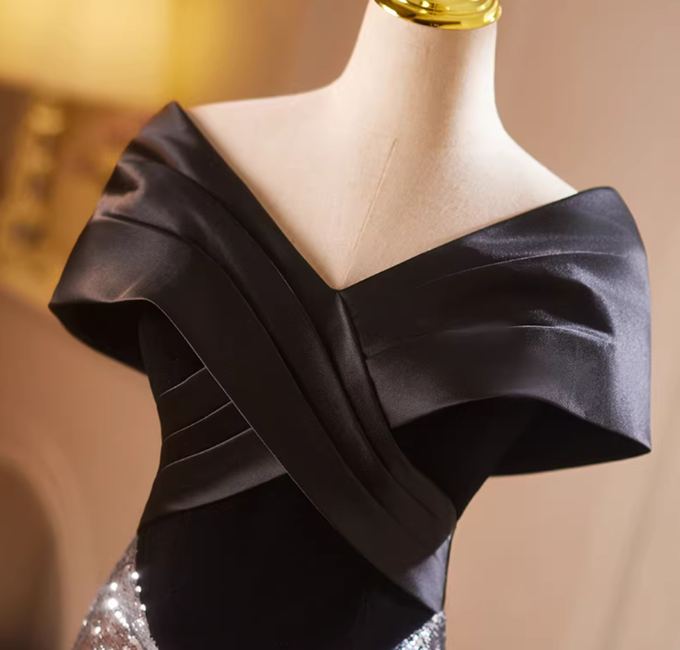 Vintage Off-Shoulder Evening Mermaid Gowns Silver Sequins Black Satin Prom Dress AP5183