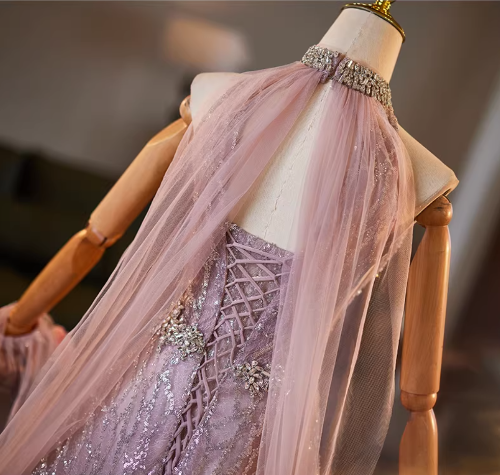 Dreamy Cutout Halter Neck A-Line Sweet 16 Gowns Beading Sequins Rhinestones Prom Dress AP5186