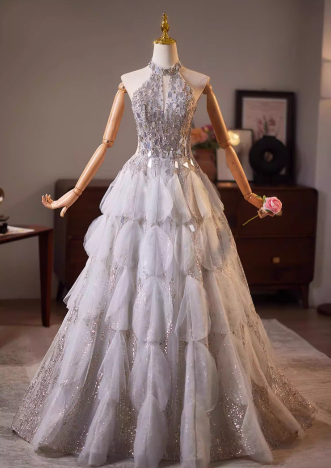 Stunning Halter Neck Cutout A-Line Sweet 16 Gowns Crystals Sequins Tulle Prom Dress AP5193