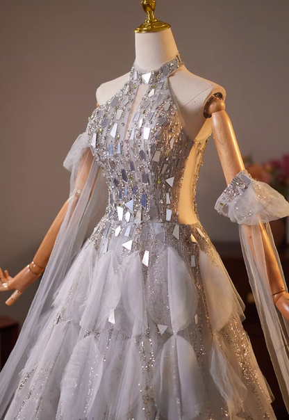 Stunning Halter Neck Cutout A-Line Sweet 16 Gowns Crystals Sequins Tulle Prom Dress AP5193