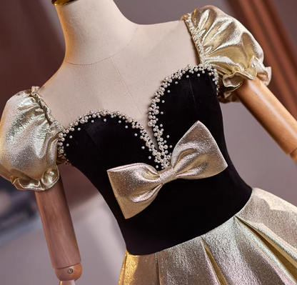 Vibrant A-Line Sweetheart Neck Sweet 16th Gowns Short Sleeve Bow Pearls Prom Dress AP5196