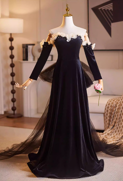 Fitted Off-Shoulder Black A-Line Sweet 16th Dresses Beads Appliques Long Sleeve Velvet Prom Dress AP5223