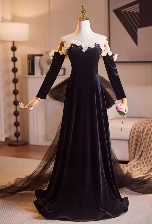 Fitted Off-Shoulder Black A-Line Sweet 16th Dresses Beads Appliques Long Sleeve Velvet Prom Dress AP5223
