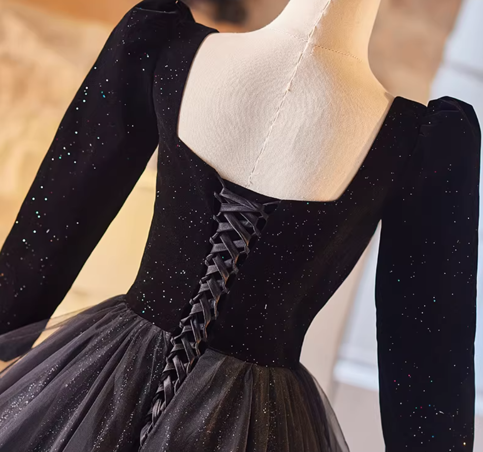 Sexy A-Line Sweetheart Neck Black Sweet 16th Dresses Sequins Long Sleeve Ruffled Tulle Prom Dress AP5227