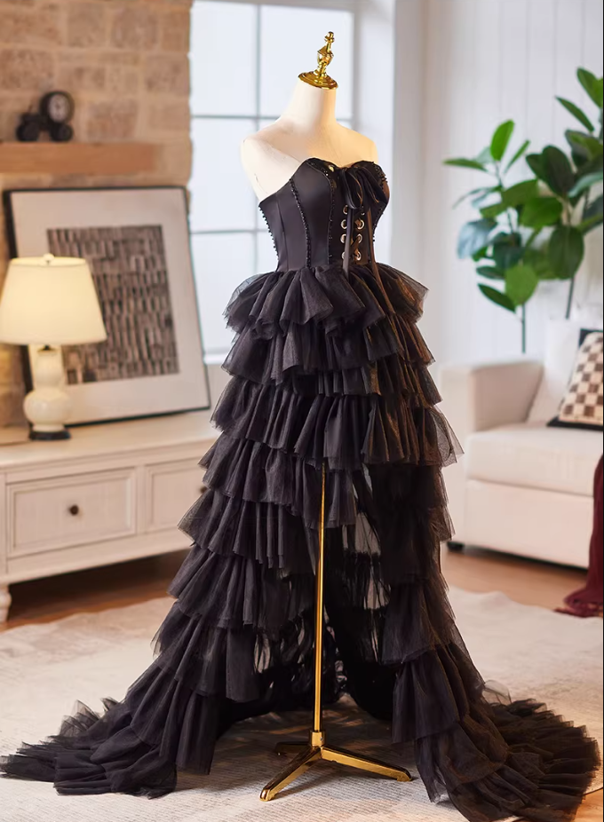 Glittering Strapless A-Line Tiered Sweet 16th Gowns Sequins Black Tulle High-Slit Prom Dress AP5229