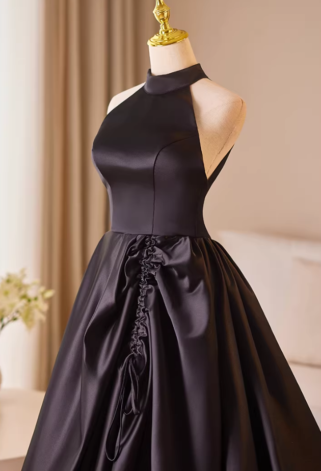 Princess Halter Neck Gathered A-Line Black Sweet 16 Gowns Backless Black Satin Prom Dress AP5231