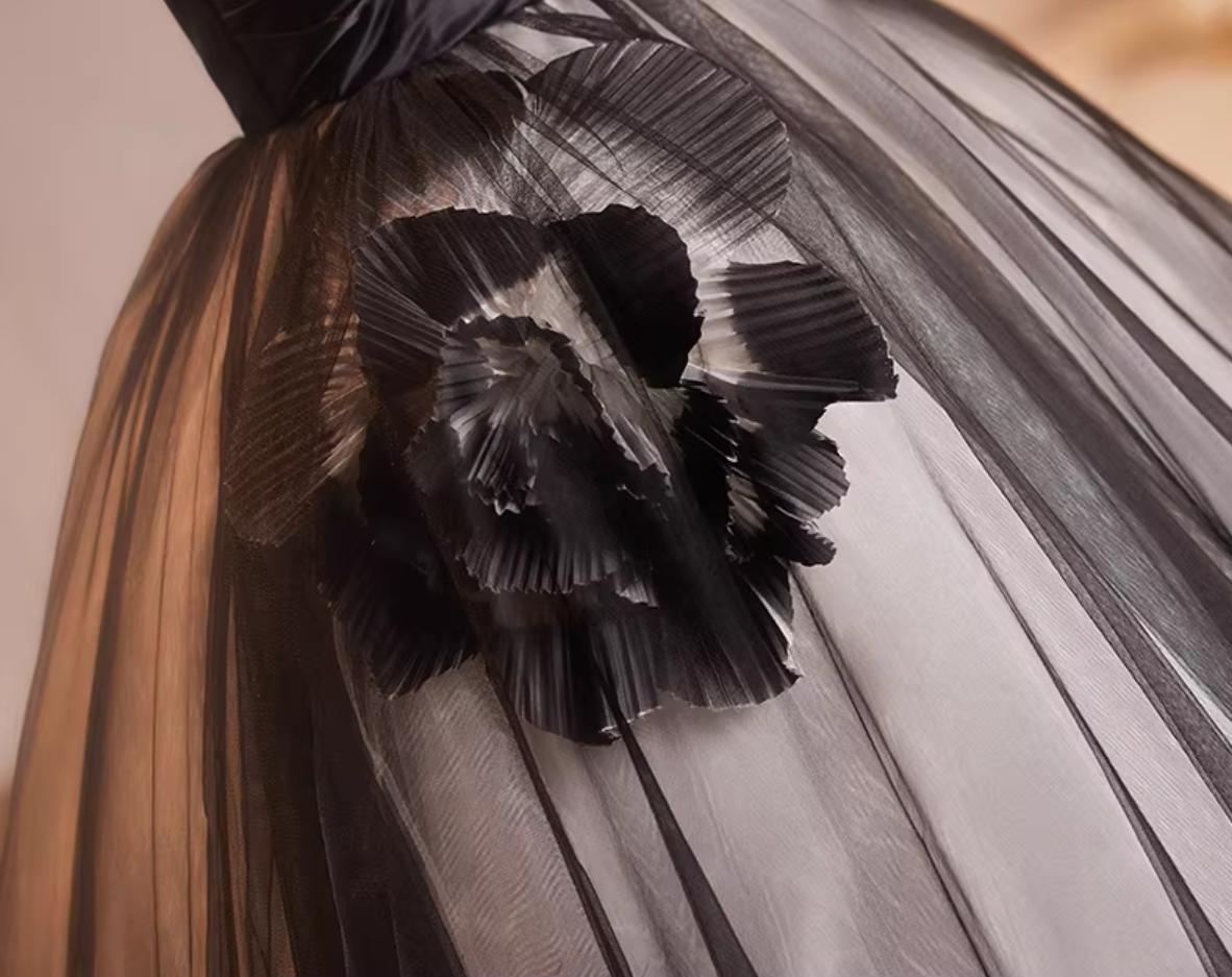 Delicate Strapless A-Line Sweet 16th Gowns Layered Tulle Handmade Flowers Prom Dress AP5235