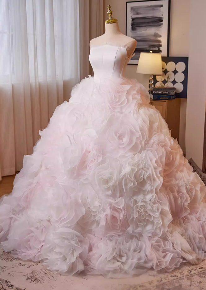 Victorian-Inspired Strapless A-Line Bridal Gowns Ruffles Tulle Wedding Dress AP5264