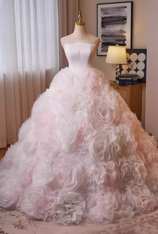 Victorian-Inspired Strapless A-Line Bridal Gowns Ruffles Tulle Wedding Dress AP5264