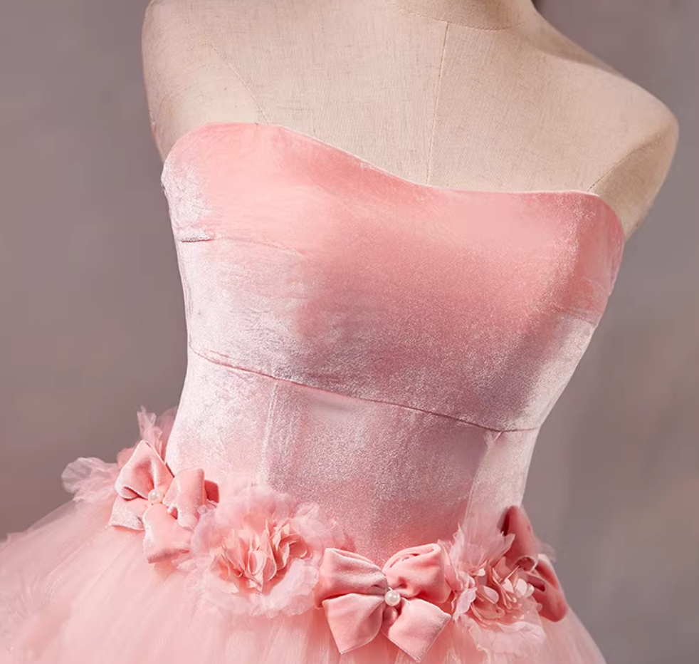Playful Strapless A-Line Pink Tulle Sweet 16th Gowns Bows Appliques Beads Prom Dress AP5303