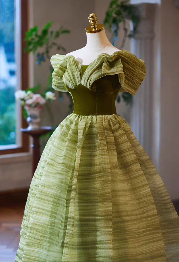Victorian-Inspired Off-Shoulder A-Line Sweet 16th Dresses Velvet Stripes Tulle Prom Dress AP5345
