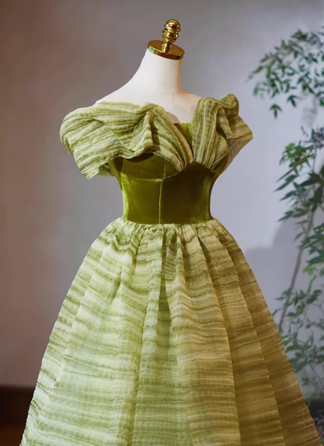Victorian-Inspired Off-Shoulder A-Line Sweet 16th Dresses Velvet Stripes Tulle Prom Dress AP5345
