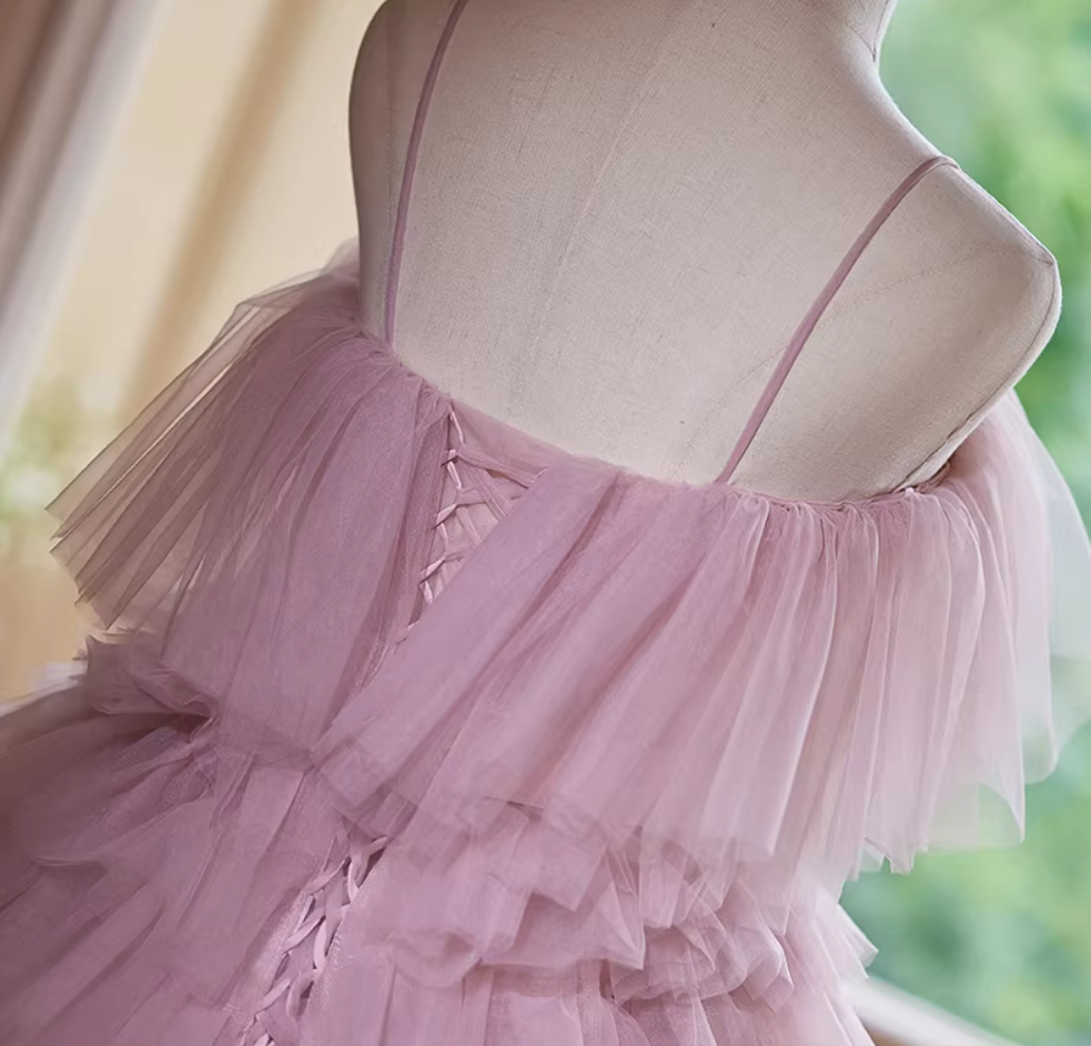Romantic A-Line Spaghetti Strap Evening Gowns Bow Tiered Tulle Prom Dress AP5351