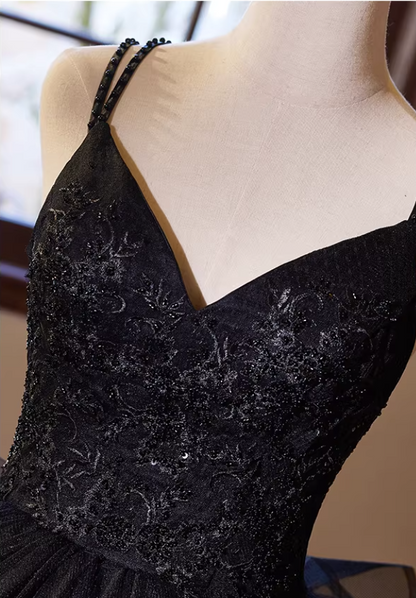 Gothic-Style A-Line Spaghetti Strap Black Tulle Evening Gowns Sequins Appliques Prom Dress AP5385
