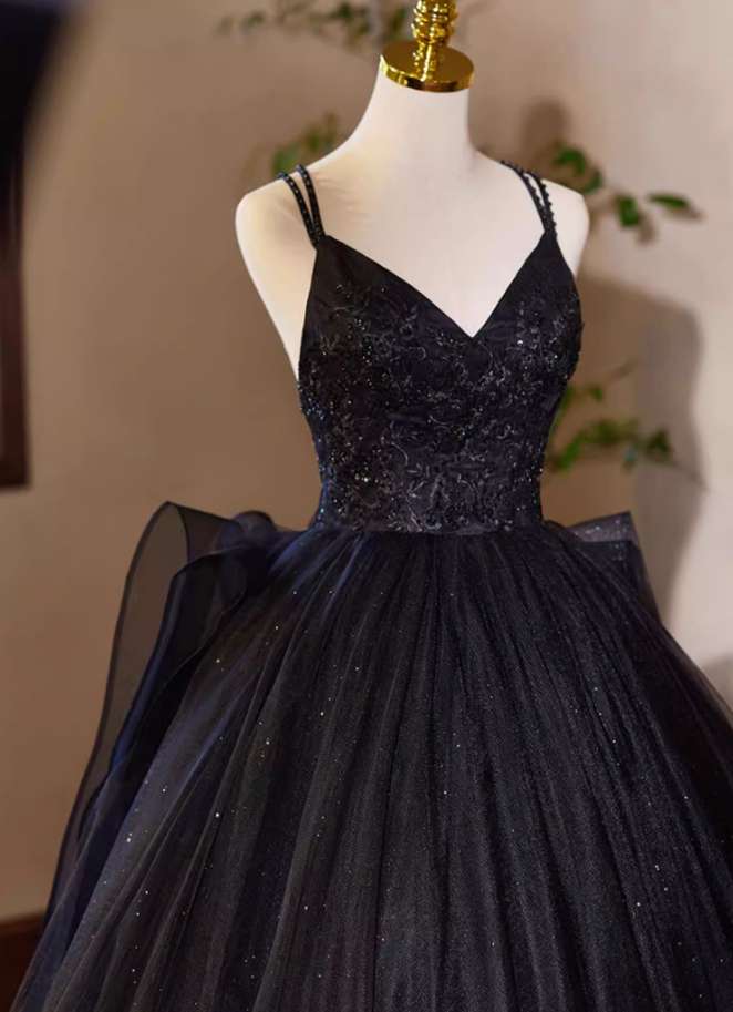 Gothic-Style A-Line Spaghetti Strap Black Tulle Evening Gowns Sequins Appliques Prom Dress AP5385
