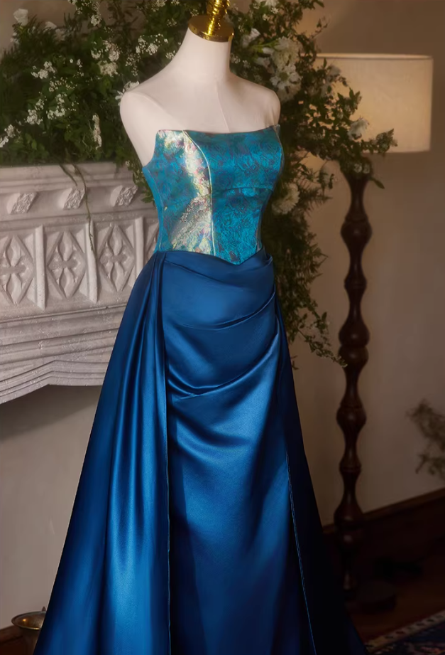 Princess A-Line Strapless Sweet 16th Dresses Jacquard Satin Prom Dress AP5395