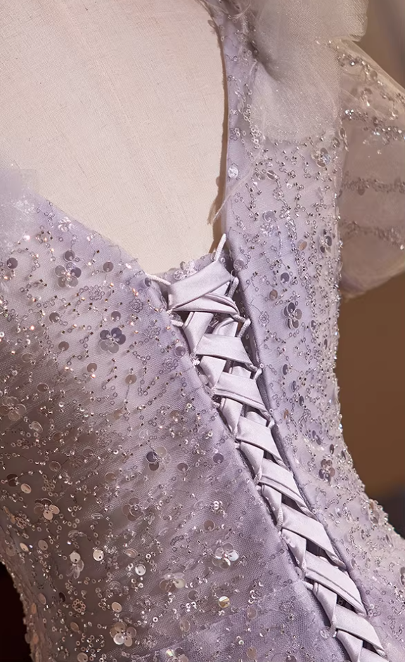 Luxurious A-Line V Neck Sweet 16th Gowns Short Sleeve Sequins Tulle Handmade Flowers Feather Prom Dress AP5434
