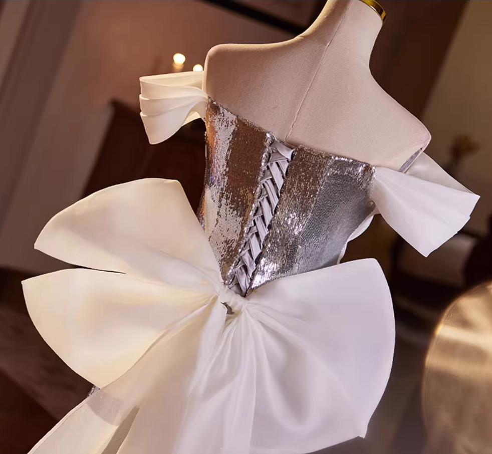 Classical Off-Shoulder A-Line Sweet 16th Dresses Silver Sequins Prom Dress AP5438