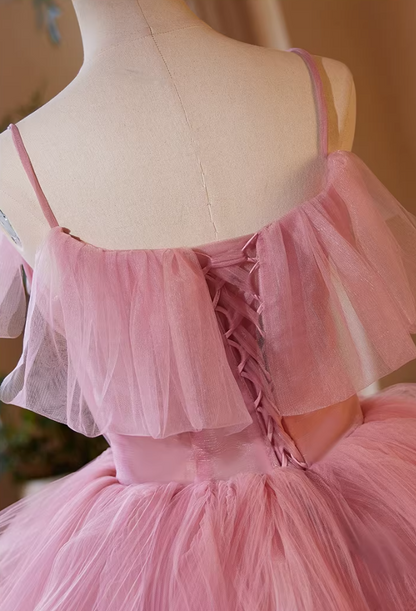 Modern A-Line Spaghetti Strap Ruffled Evening Gowns Tiered Pink Tulle Prom Dress AP5473