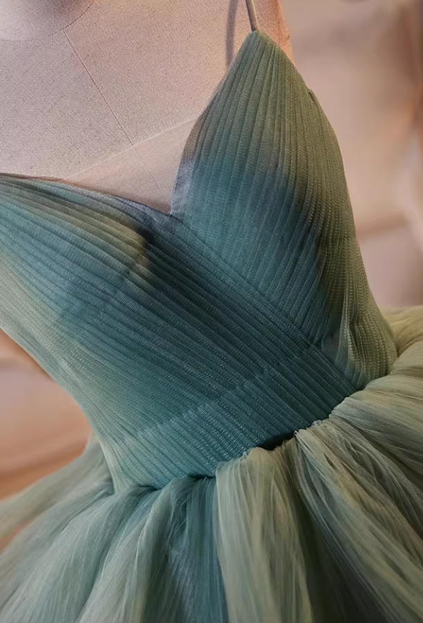 Sweet A-Line Spaghetti Strap Tiered Tulle Evening Gowns Handmade Flowers Feather Prom Dress AP5521
