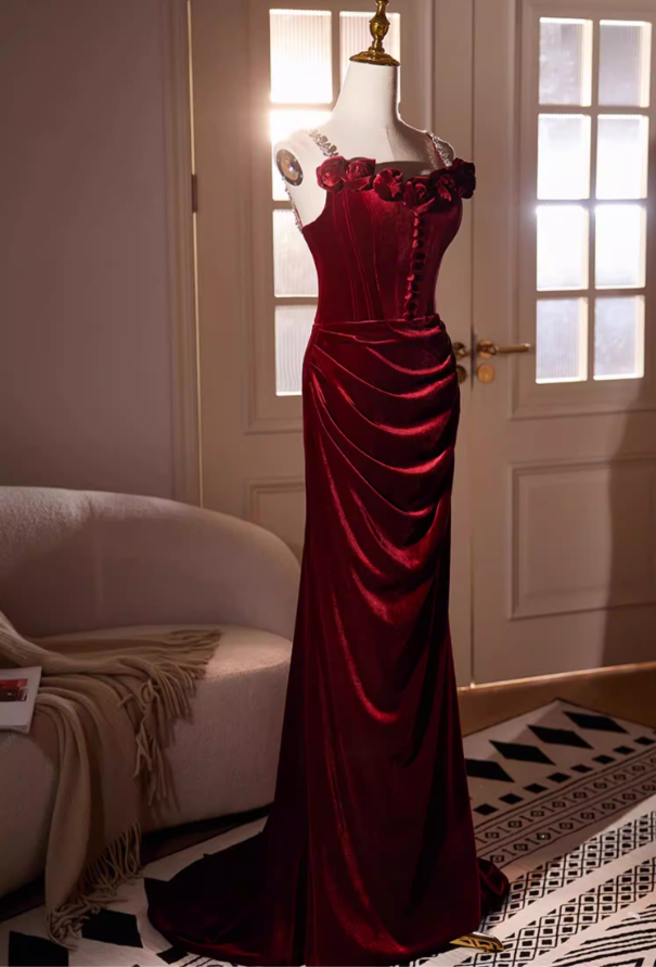 Dreamy Crystals Spaghetti Straps Draped Mermaid Evening Dresses 3D Appliques Red Velvet Prom Dress AP5525