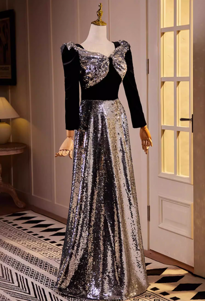 Hot Girls Sweetheart Neck A-Line Black Velvet Sweet 16th Dresses Long Sleeve Silver Sequins Prom Dress AP5561