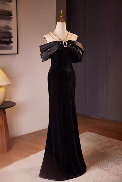 Gothic-Style Off-Shoulder Mermaid Sweet 16th Dresses Pearls Black Prom Dress AP5564