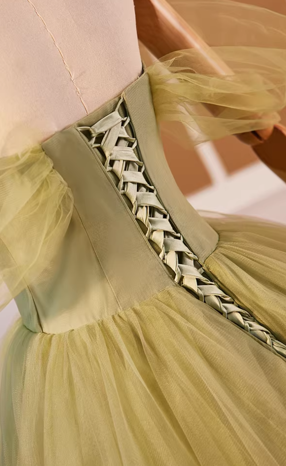 Chic A-Line Off-Shoulder Layered Tulle Sweet 16th Dresses Appliques Beads Prom Dress AP5597