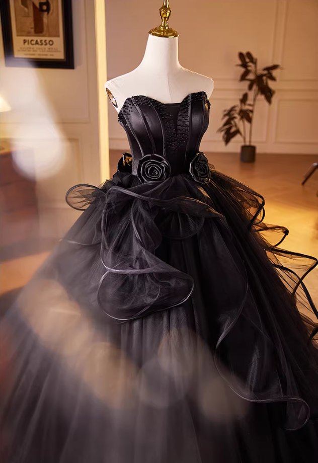 Voluminous Strapless A-Line Ruffles Black Tulle Sweet 16th Gowns Beads Handmade Flowers Prom Dress AP5604