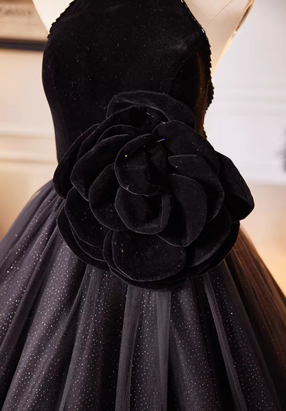 Gothic-Style Halter Neck A-Line Black Tulle Sweet 16 Gowns Beads Handmade Flowers Prom Dress AP5605