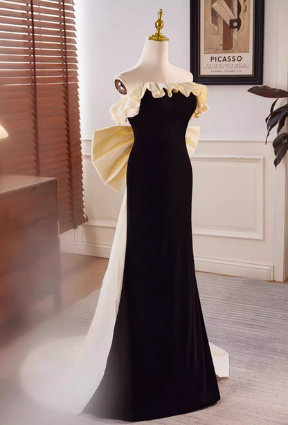 Fitted Strapless Black Long Evening Mermaid Dress Bow Train Ruffles Prom Dress AP5637
