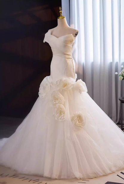 Attractive Strapless Mermaid Bridal Gowns Handmade Flowers Layered Tulle Wedding Dress AP5641