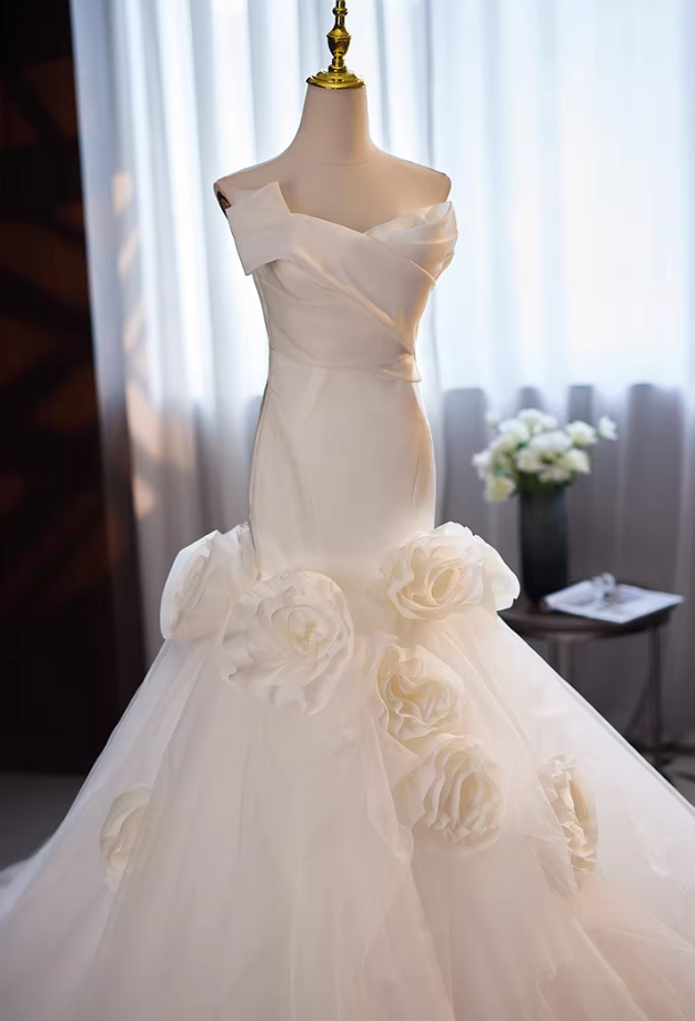 Attractive Strapless Mermaid Bridal Gowns Handmade Flowers Layered Tulle Wedding Dress AP5641
