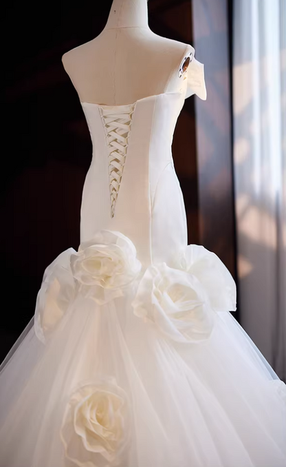 Attractive Strapless Mermaid Bridal Gowns Handmade Flowers Layered Tulle Wedding Dress AP5641