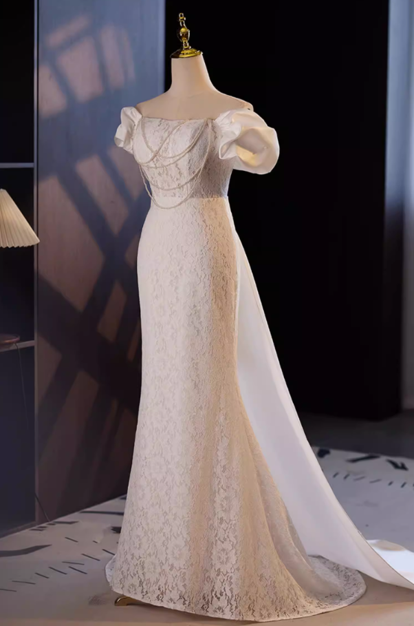 Vogue Off-Shoulder Mermaid Bridal Gowns Lace Beading Wedding Dress AP5642
