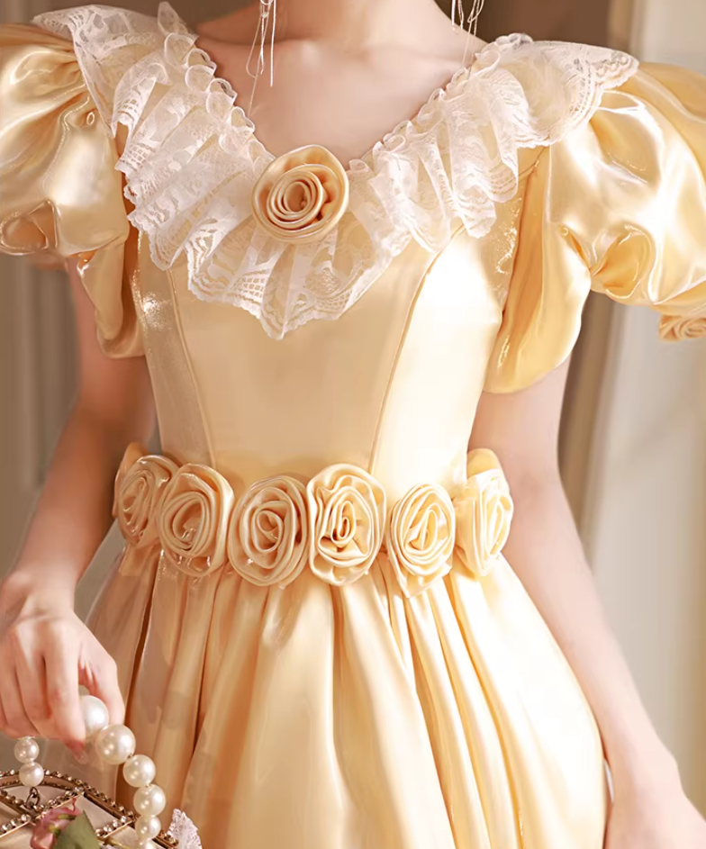 Maximalism A-Line V Neck Satin Sweet 16th Gowns Appliques Lace Puff Short Sleeve Prom Dress AP5648