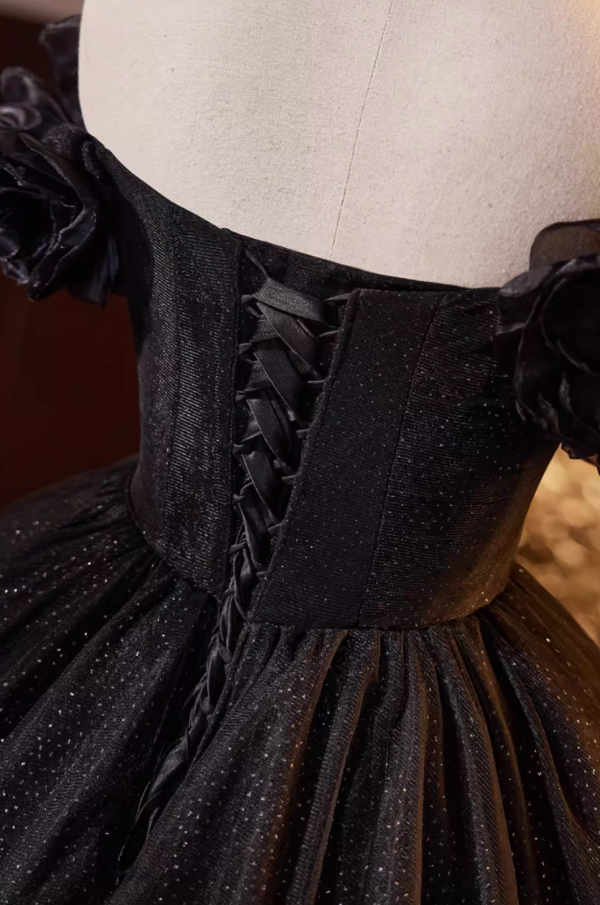 Fantastic A-Line Off-Shoulder Evening Gowns Handmade Flowers Black Tulle Prom Dress AP5687