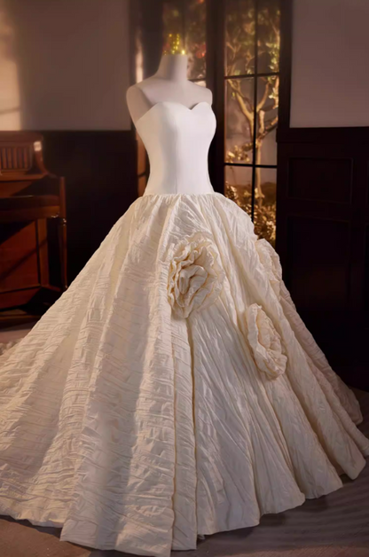 Sweet Strapless A-Line Bridal Gowns Handmade Flowers Wedding Dress AP5688