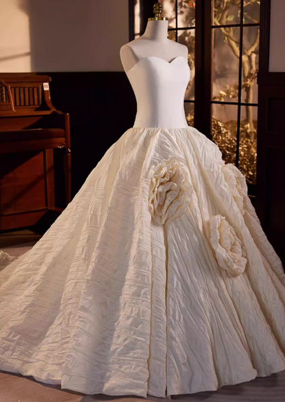 Sweet Strapless A-Line Bridal Gowns Handmade Flowers Wedding Dress AP5688