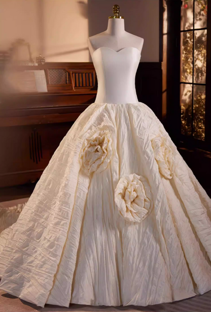 Sweet Strapless A-Line Bridal Gowns Handmade Flowers Wedding Dress AP5688