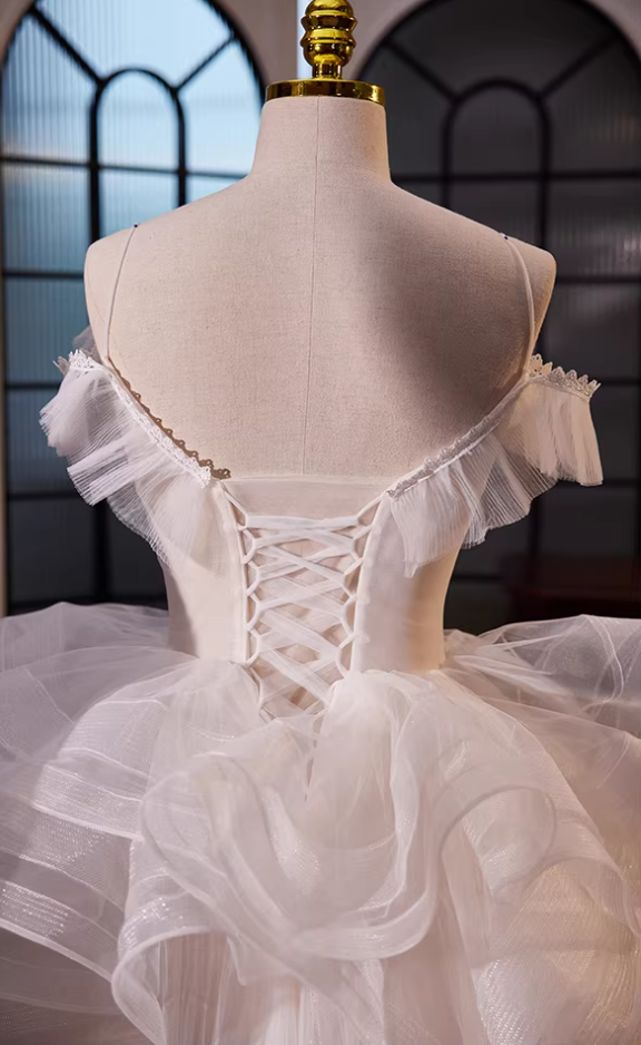 Vintage A-Line Spaghetti Strap Bridal Gowns Ruffles Tulle Lace Beads Wedding Dress AP5693