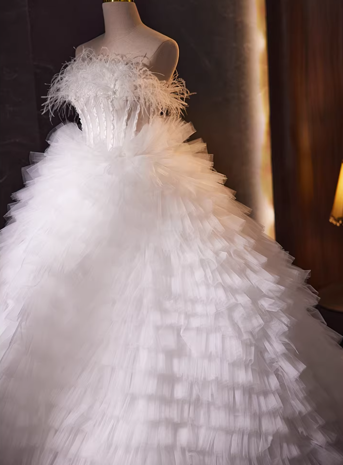 Fairy Strapless A-Line Bridal Gowns Tiered Tulle Feather Pearls Wedding Dress AP5738