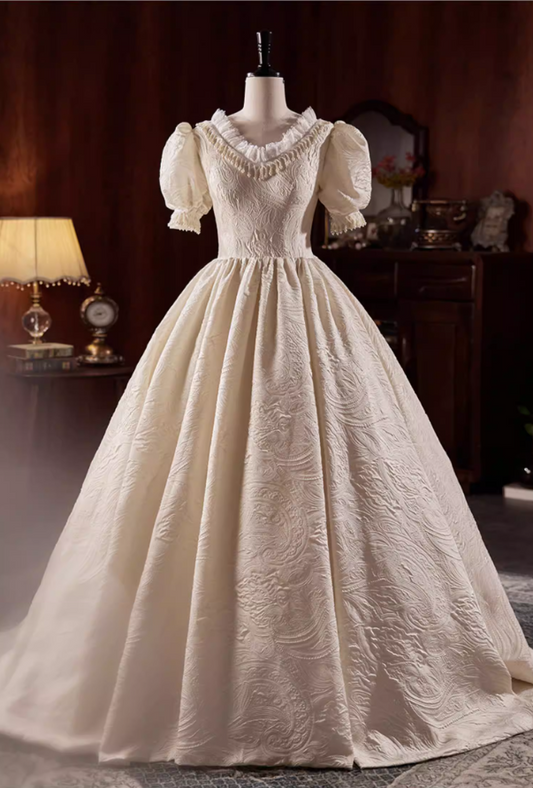 Fashionable A-Line Lace V Neck Textured Bridal Gowns Puff Short Sleeve Beading Wedding Dress AP5783