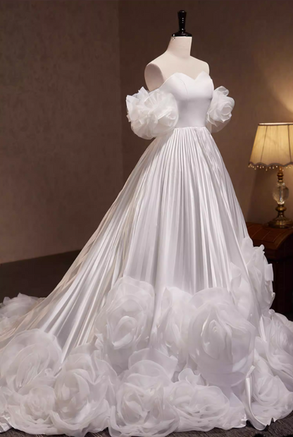 Lovely Strapless A-Line Bridal Gowns Handmade Flowers Pleated Wedding Dress AP5816