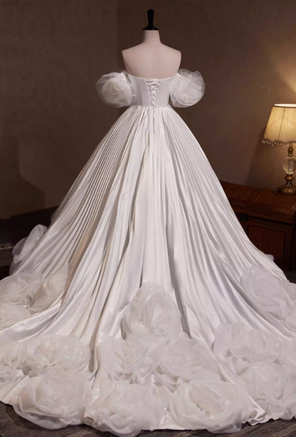 Lovely Strapless A-Line Bridal Gowns Handmade Flowers Pleated Wedding Dress AP5816