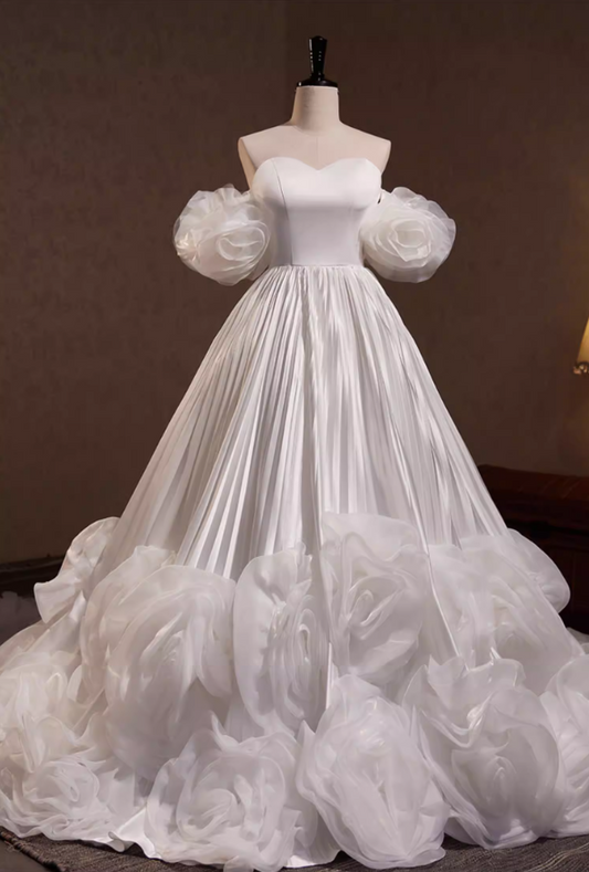Lovely Strapless A-Line Bridal Gowns Handmade Flowers Pleated Wedding Dress AP5816