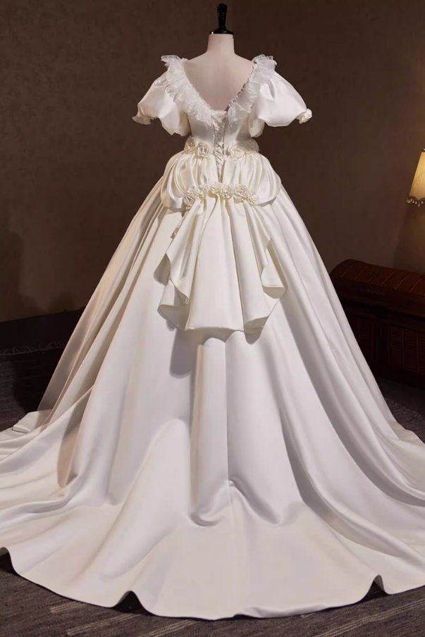 Refined A-Line V Neck Bridal Gowns Satin Short Sleeve Appliques Lace Wedding Dress AP5817