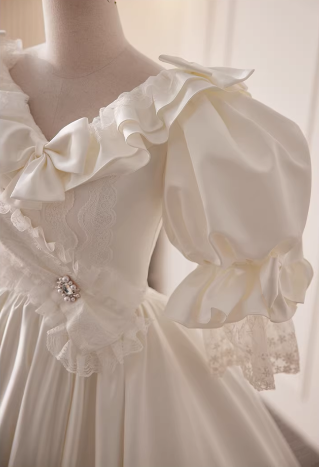 Superb A-Line Satin V Neck Bridal Gowns Short Sleeve Crystal Bows Lace Wedding Dress AP5820