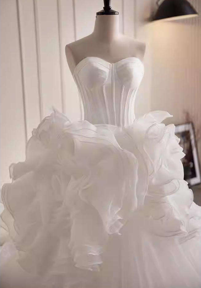 Amazing Strapless A-Line Layered Tulle Bridal Gowns Handmade Flowers Wedding Dress AP5822