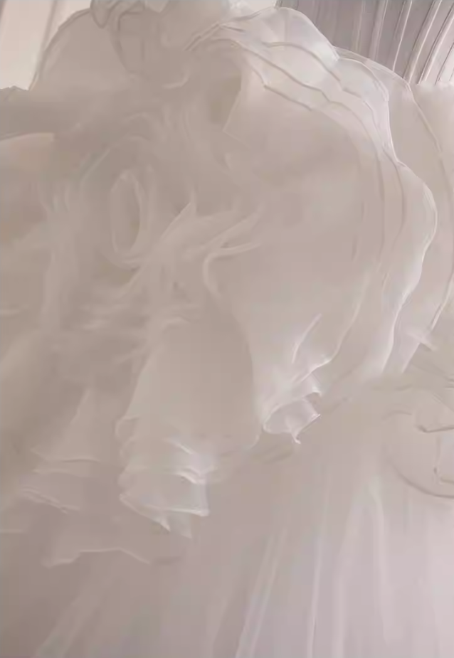 Amazing Strapless A-Line Layered Tulle Bridal Gowns Handmade Flowers Wedding Dress AP5822